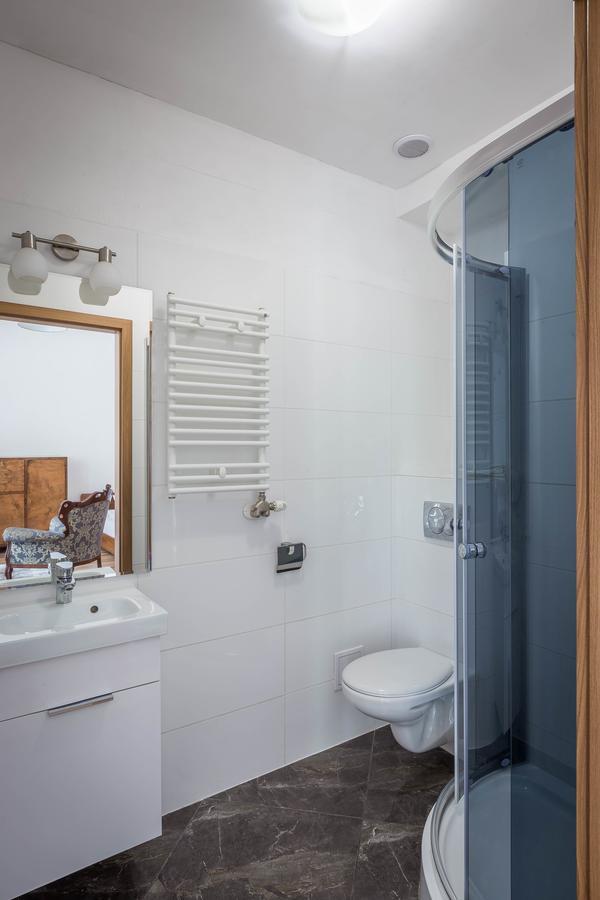 Fragola Budget Apartments & Rooms クラクフ エクステリア 写真