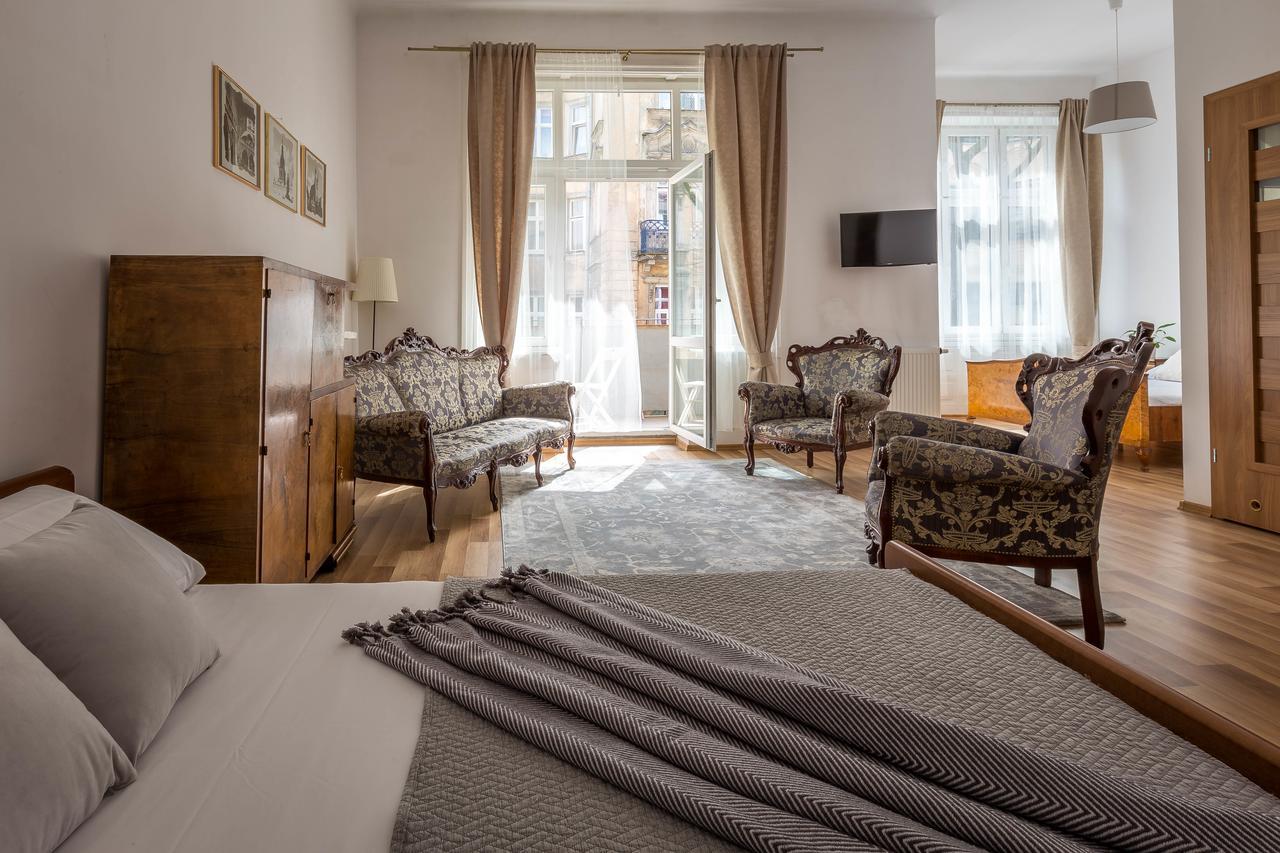Fragola Budget Apartments & Rooms クラクフ エクステリア 写真