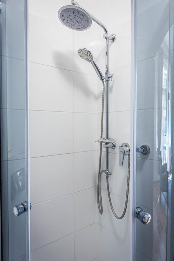 Fragola Budget Apartments & Rooms クラクフ エクステリア 写真
