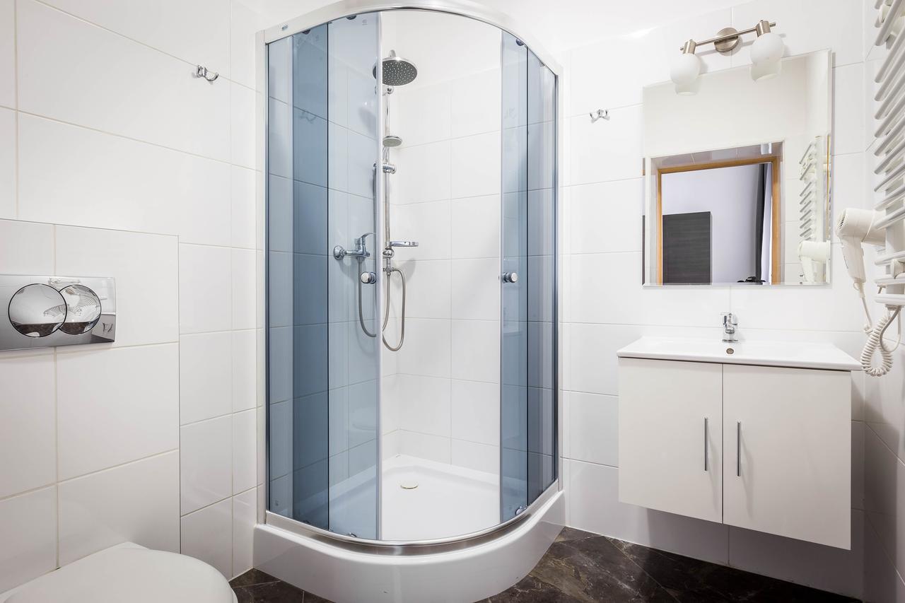 Fragola Budget Apartments & Rooms クラクフ エクステリア 写真