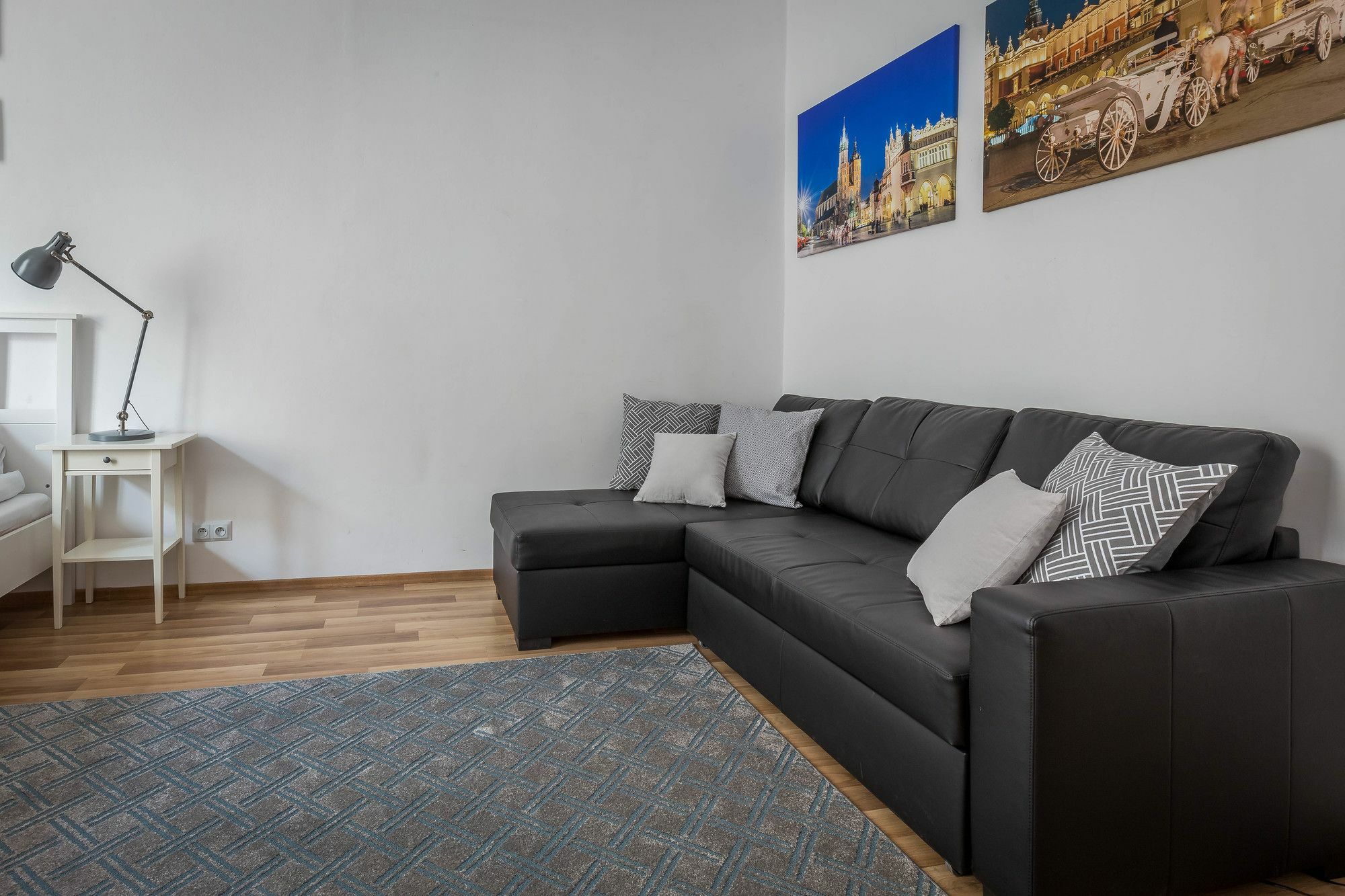 Fragola Budget Apartments & Rooms クラクフ エクステリア 写真